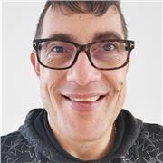 Fotografo senior, esperienza come professionista e fotoritocco fine-art di paesaggio, etc. Diplomato all'Ist.  R. Bauer  (Milano).